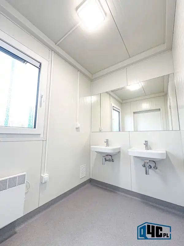 Sanitary module – washbasins and large mirror