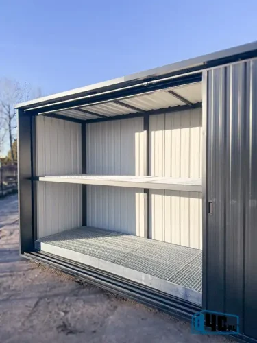 Magazyn na zbiorniki